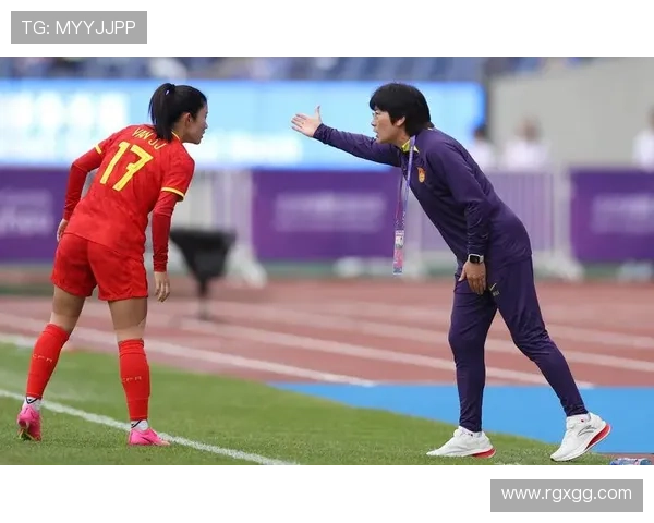 中国足球在亚运会赛场状态回暖，尽管仍未能实现突破梦想